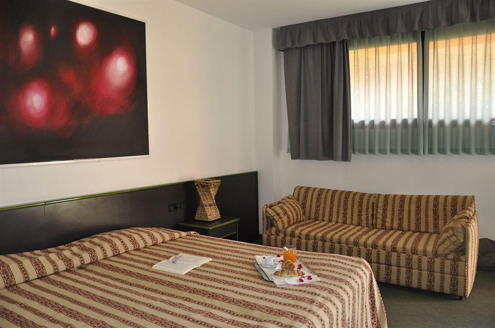 Green Hotel Poviglio  ภายนอก รูปภาพ